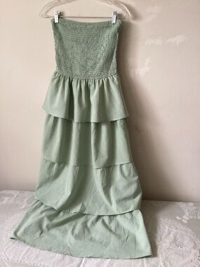 Zesica Smocked Strapless Tiered Maxi Dress - Mint Green